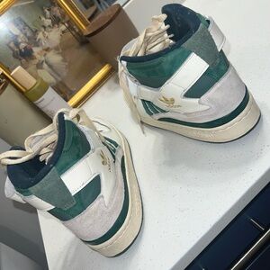 Adidas Forum 84 “Off White / Team Dark Green” – Rare